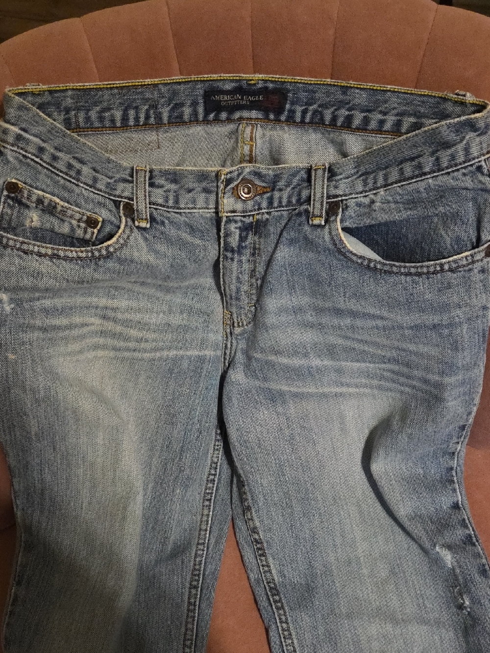 American Eagle Outfitters Women's Faded Light Blue Straight Leg Jeans